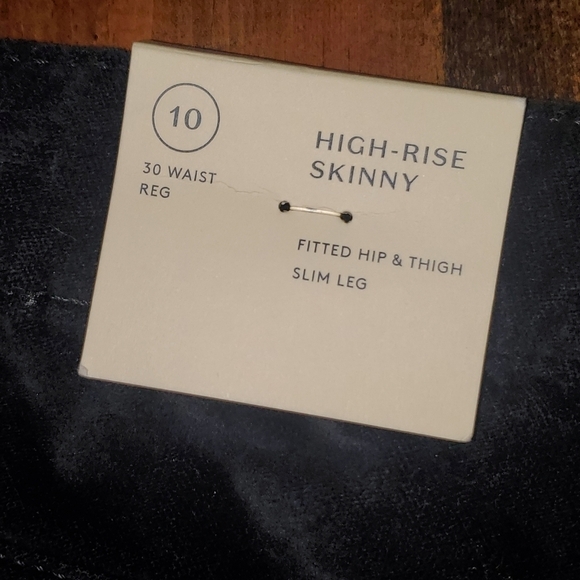 Black velvet high rise skinny pants Universal Thread Size 10 NEW - Picture 11 of 11